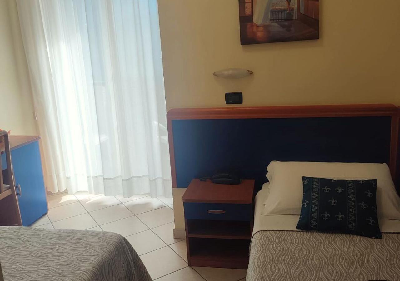 Hotel Riviera B&B 미사노아드리아티코 외부 사진